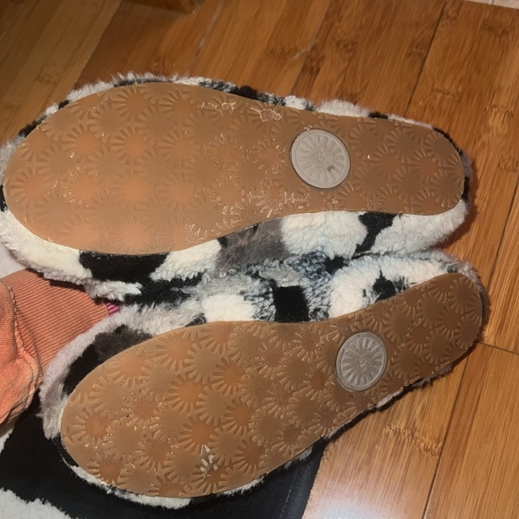 Ugg fluff yeah slides - Picture 9 of 10